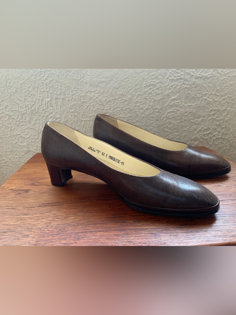 Bally Brown Leather Pumps